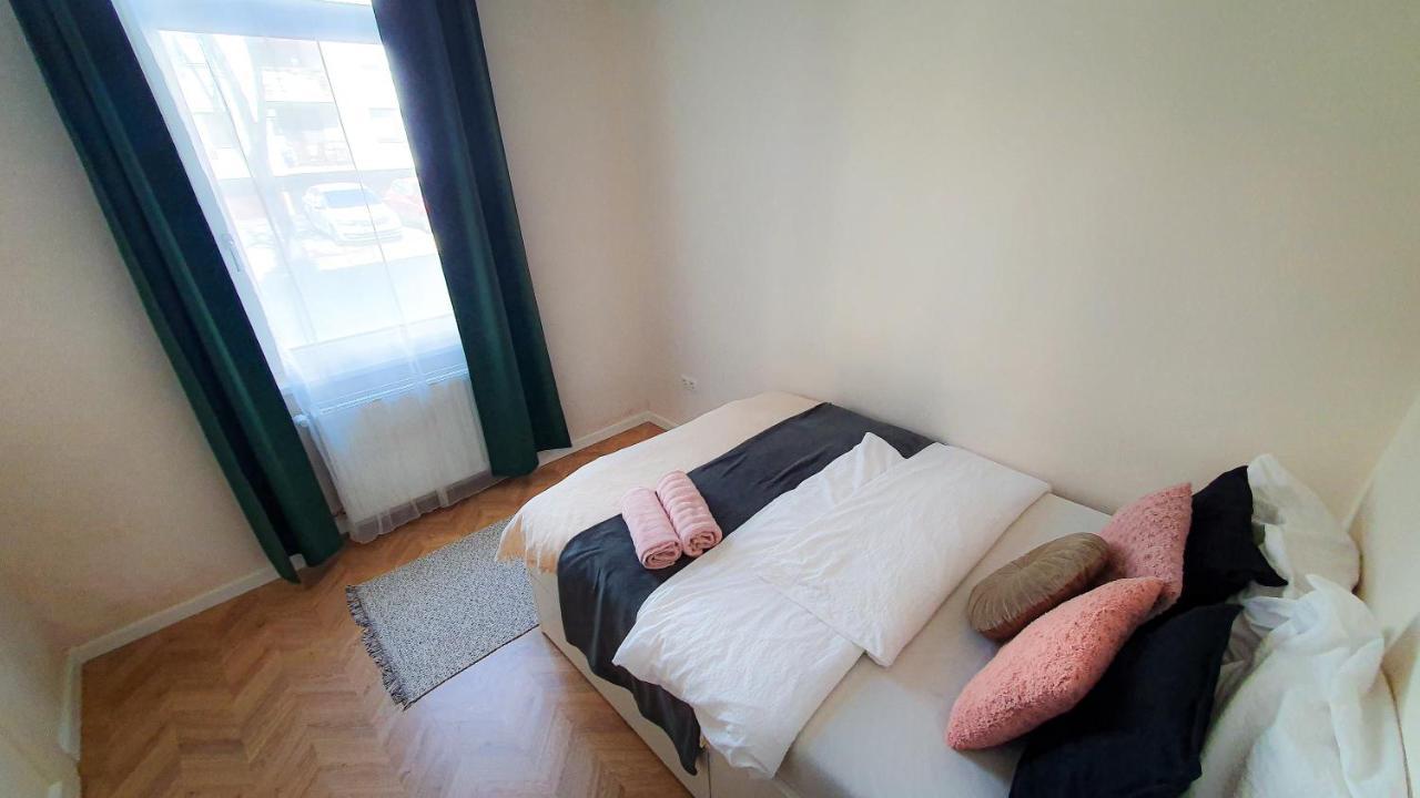 Smaragd Apartman Gyor Exterior photo